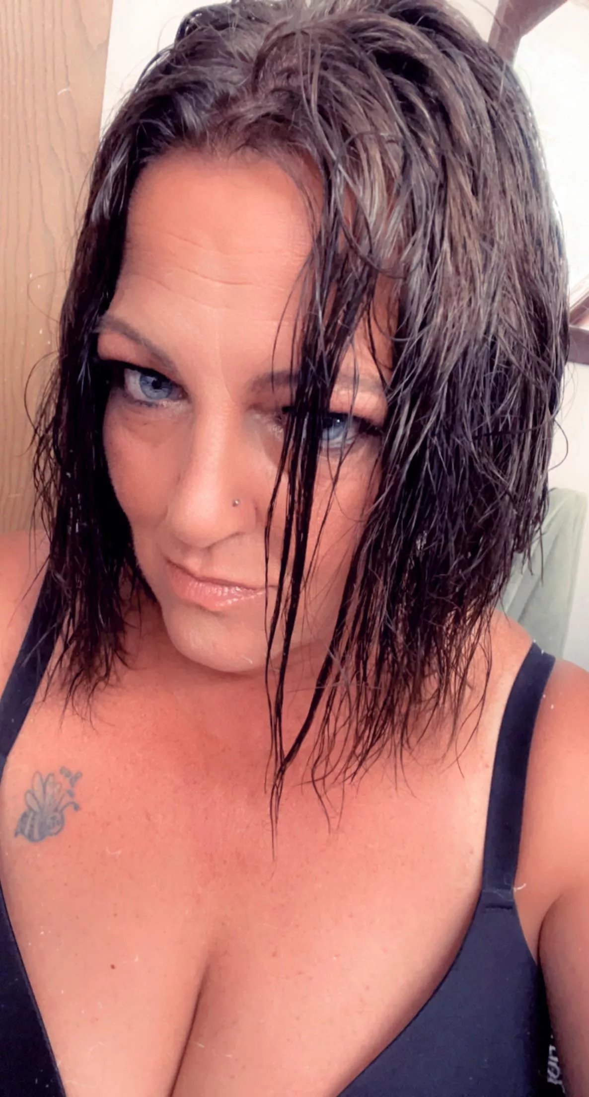 💦💎My Wife Just out of the Shower. Couldn’t help but make her a little wetter after seeing her like this getting ready.. 💎💦