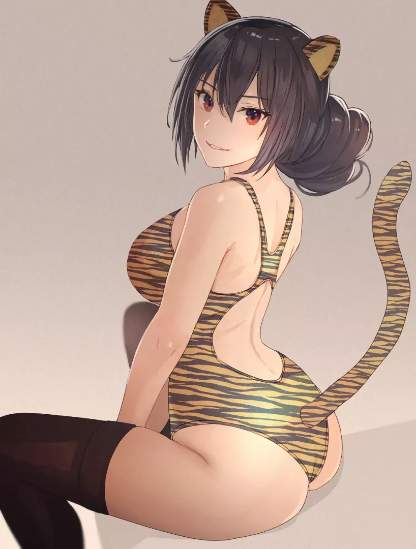 Nagato doing some pouncing tonight [Kancolle]