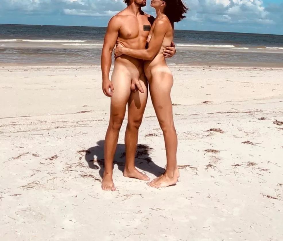 Naked on the beach 🏖️ 