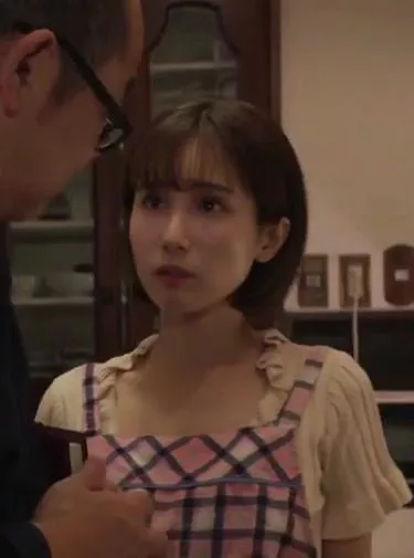 Name of actress pls