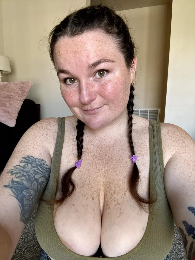 Natural freckled cleavage