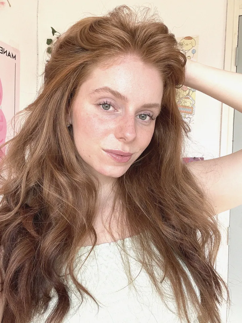Natural redhead feeling cute today