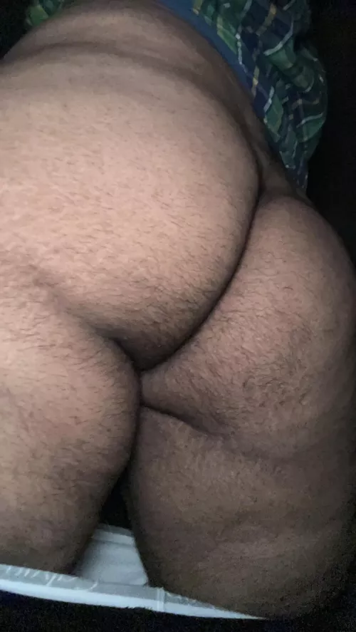Need a cock 🤤