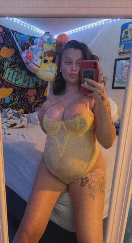 Need a 🍆 or 👅 rn 😩 Click the 🔗 down below 👇