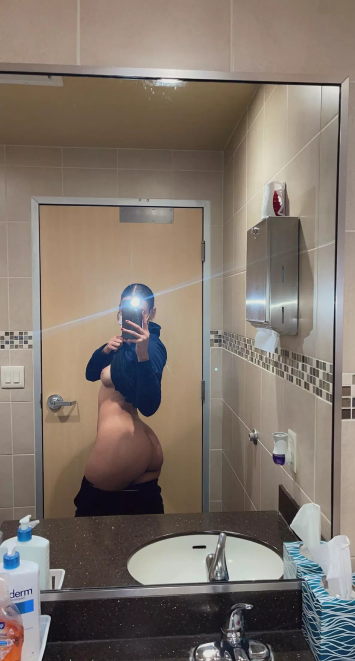 need a quick fuck before this shift