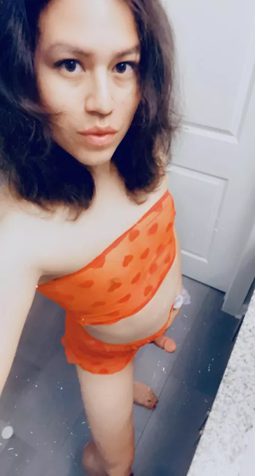 Need a shower buddy 💋