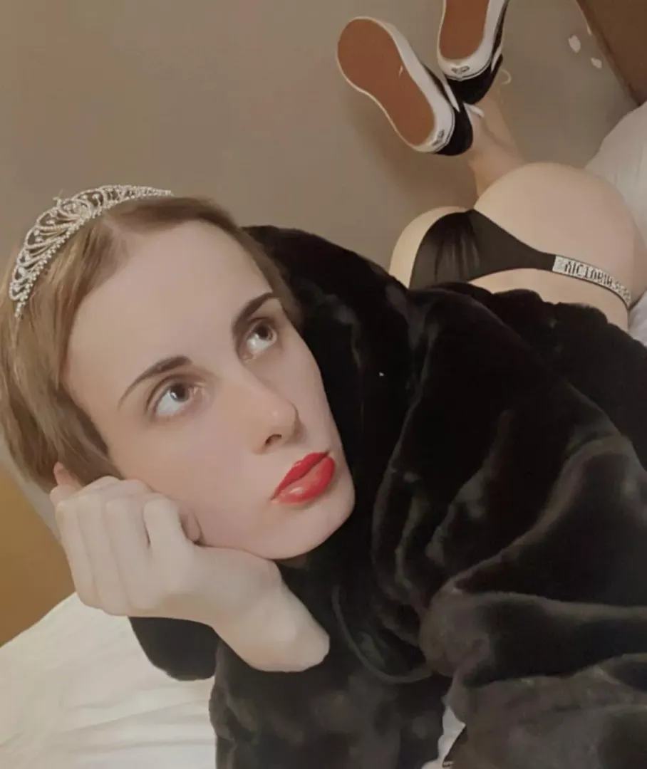 Need my ass fucked badly 🤓🤓