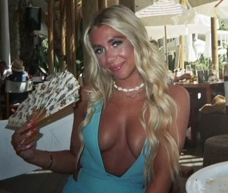 Need someone to cover her. Kik: Leonafx