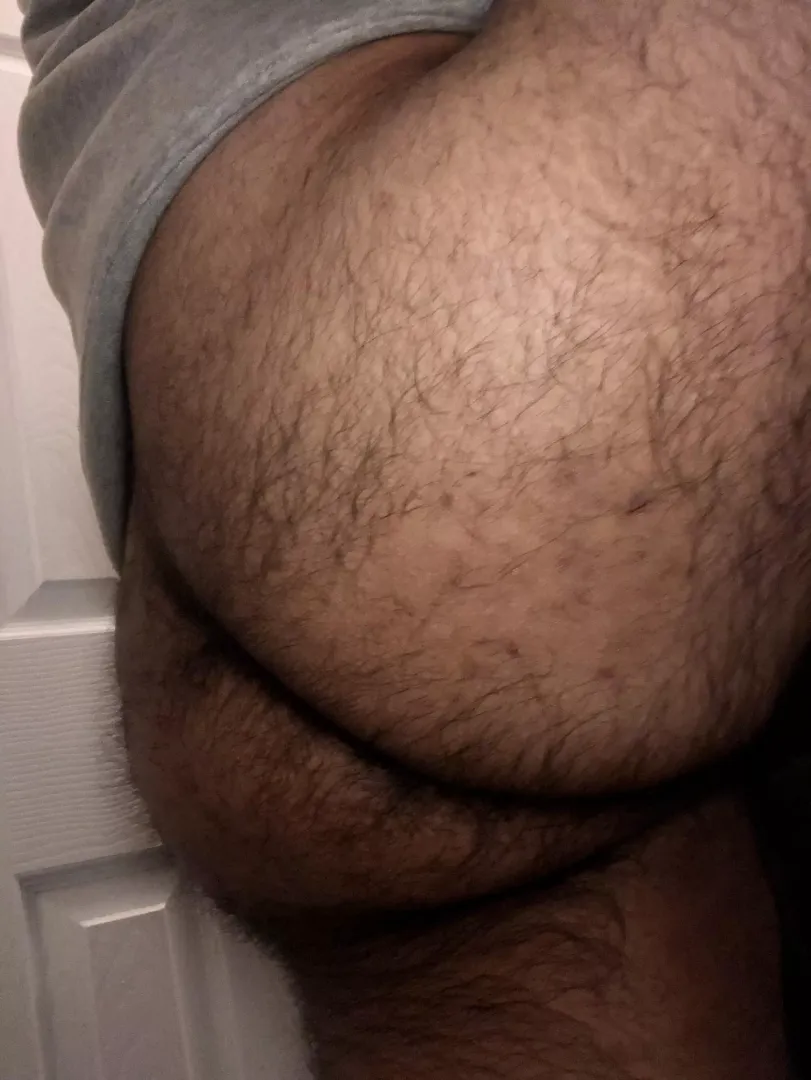 Need someone to eat me out