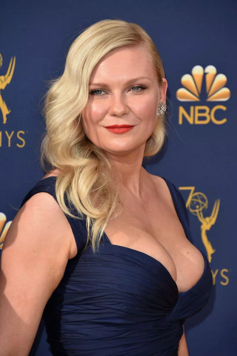 need someone to make me cum to milf mommy kirsten dunst, i can feed