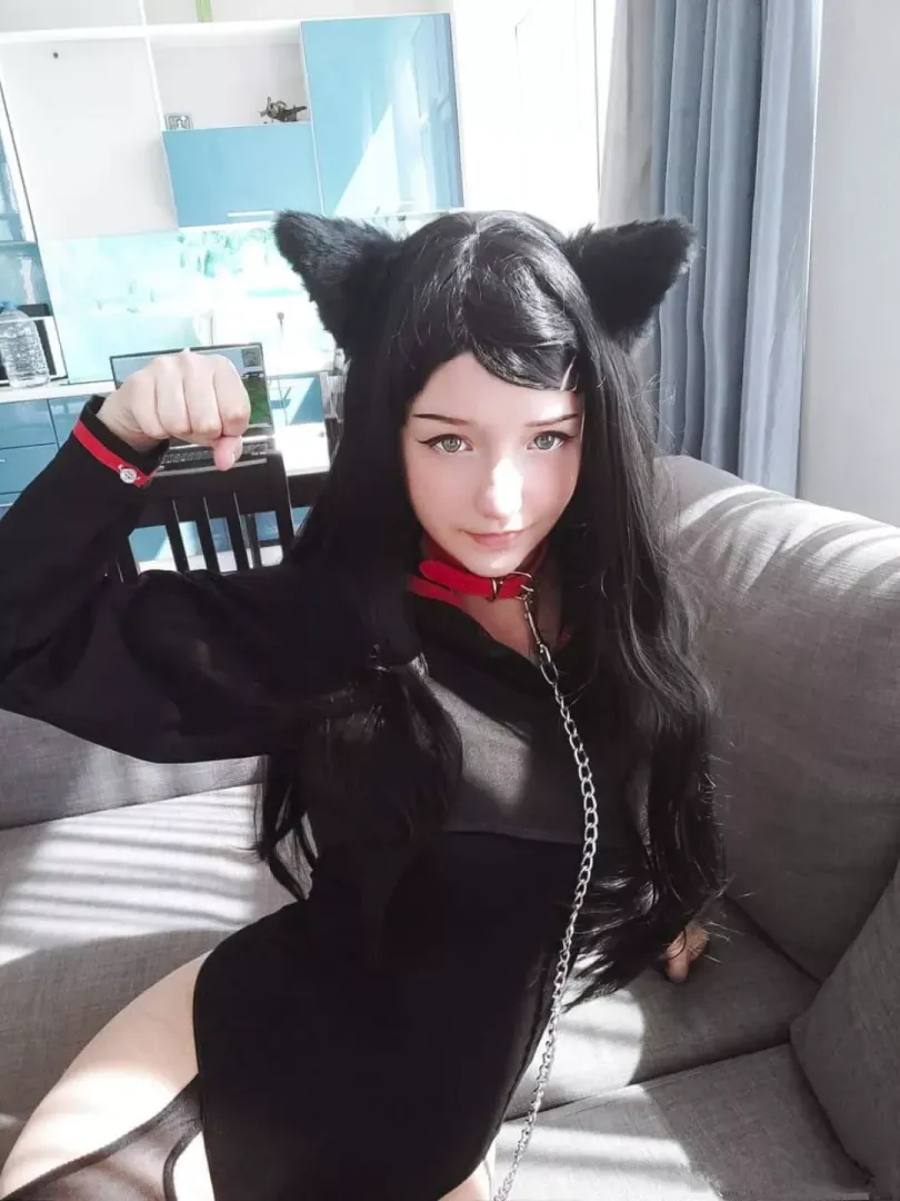 Neko girl want to be petted n.n