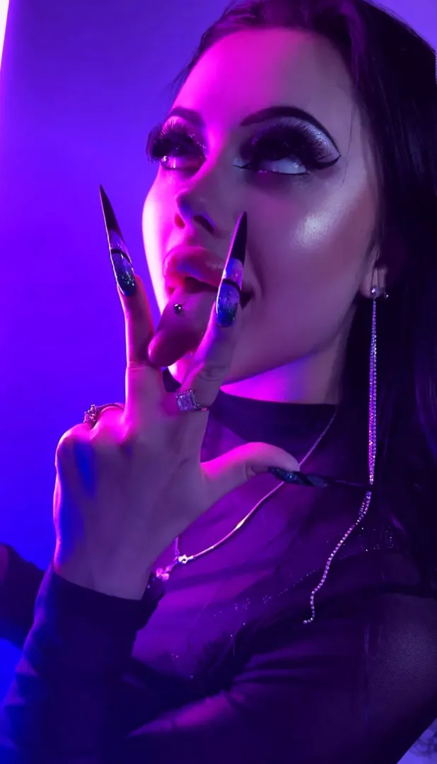 Neon Kitty