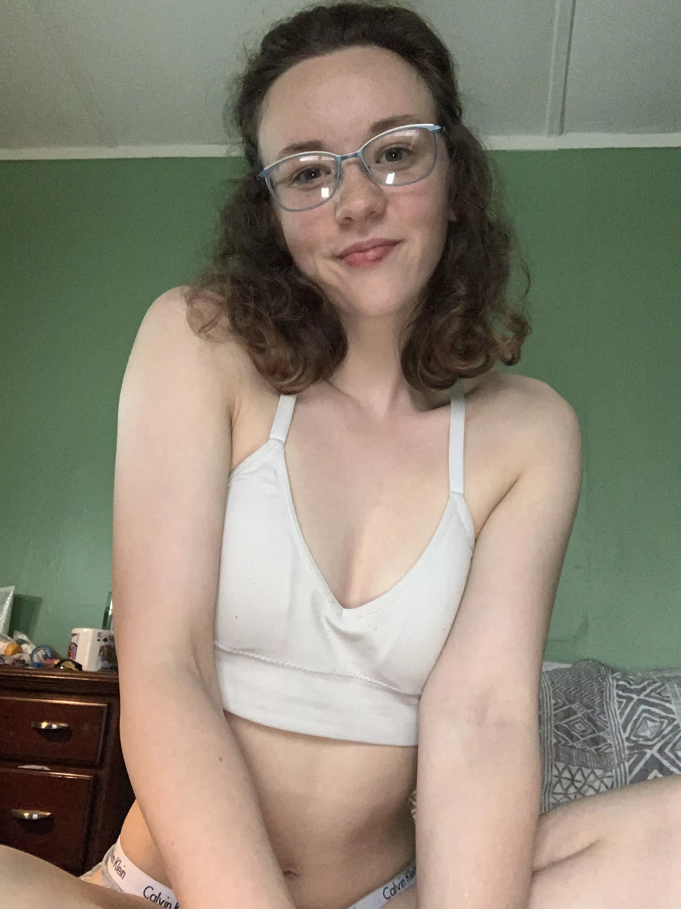 Nerdy girls are sexy☺️