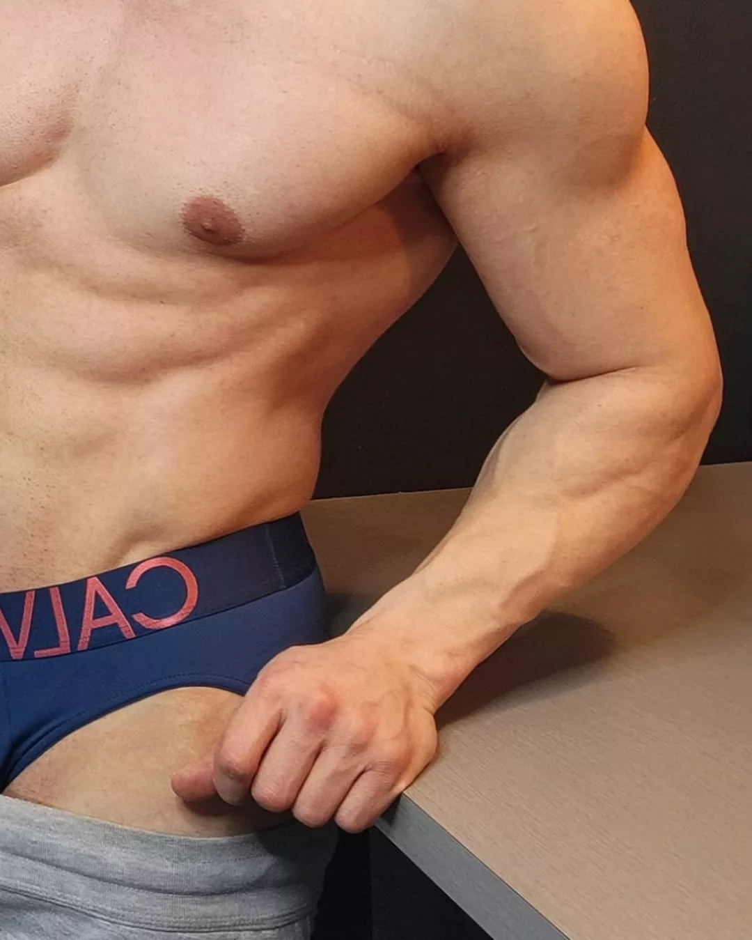 Netflix & chill 😈..?