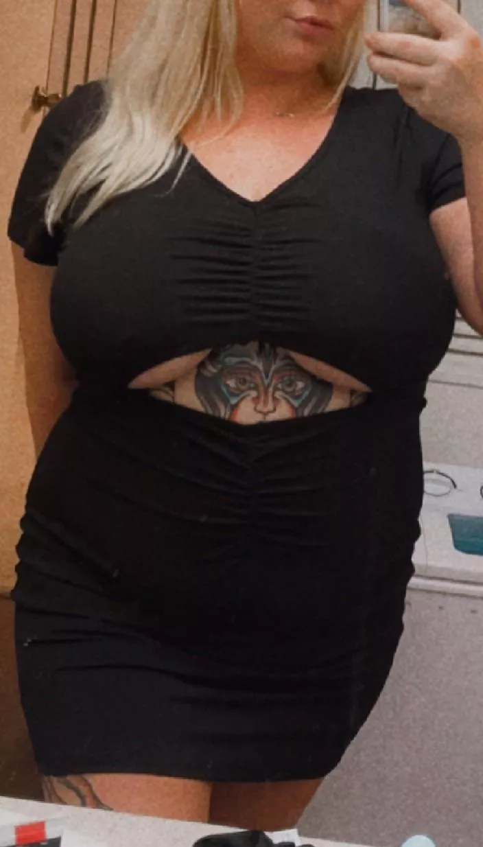 New dress 🖤