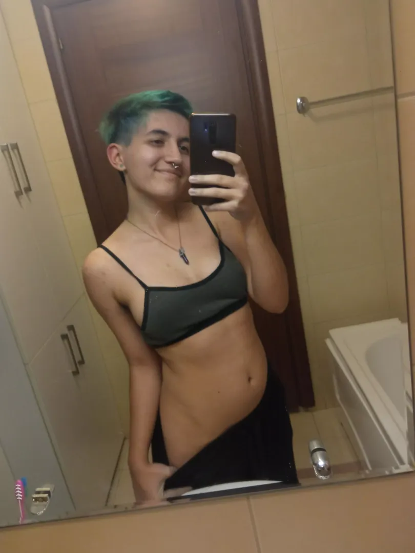 New hair color time!! How does it look? 🥰