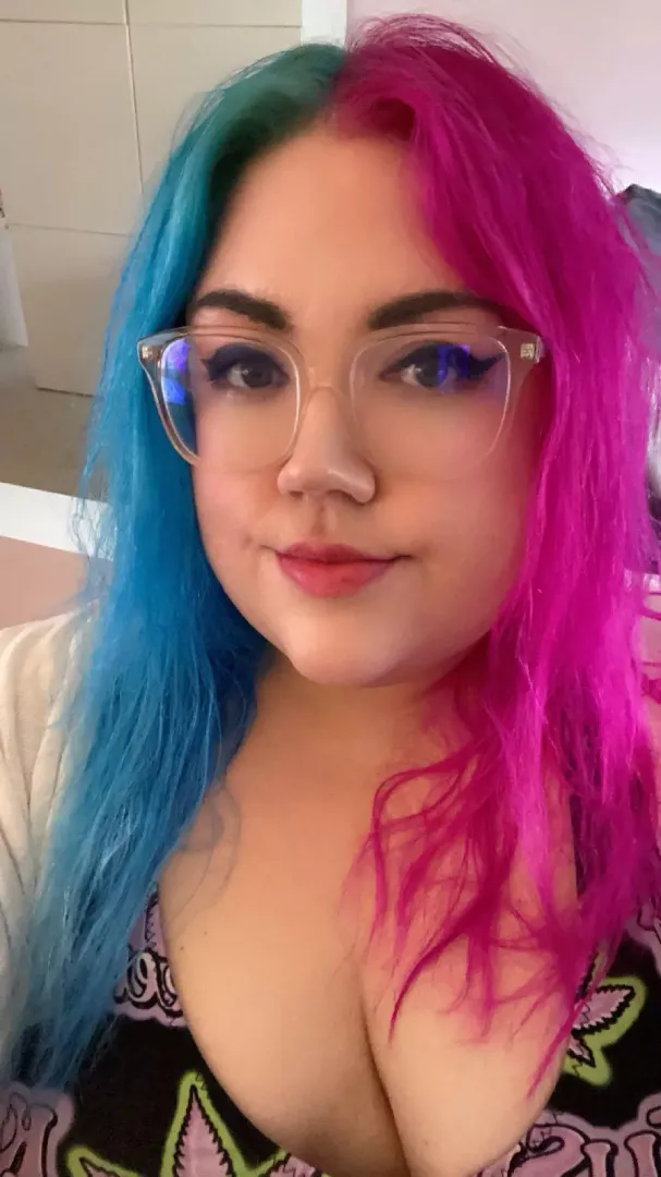 new hair 💙🩷