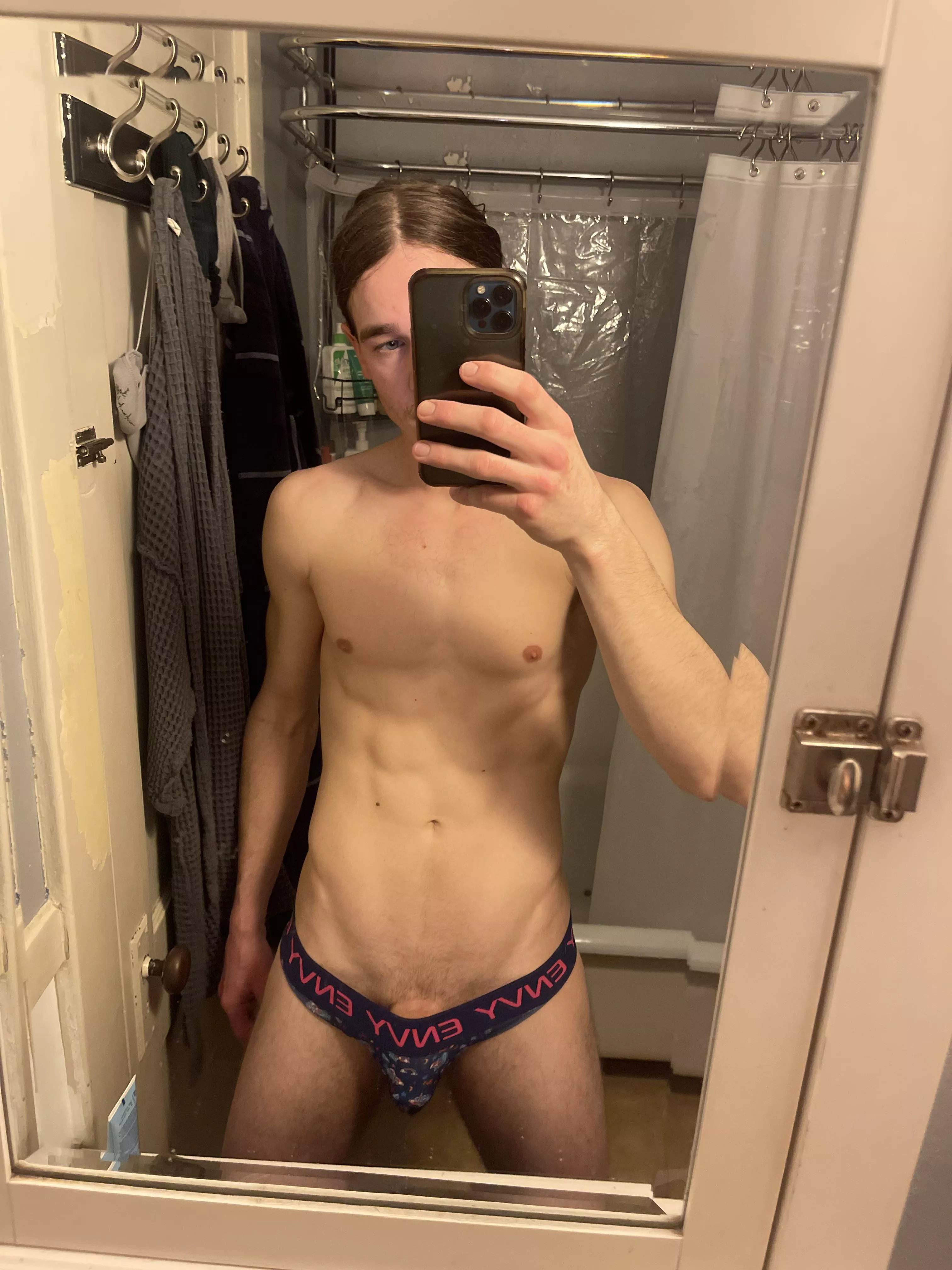 New here. Go easy on me (;