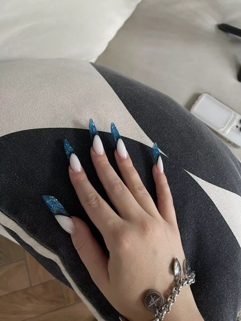 new manicure on the handles of the goddess