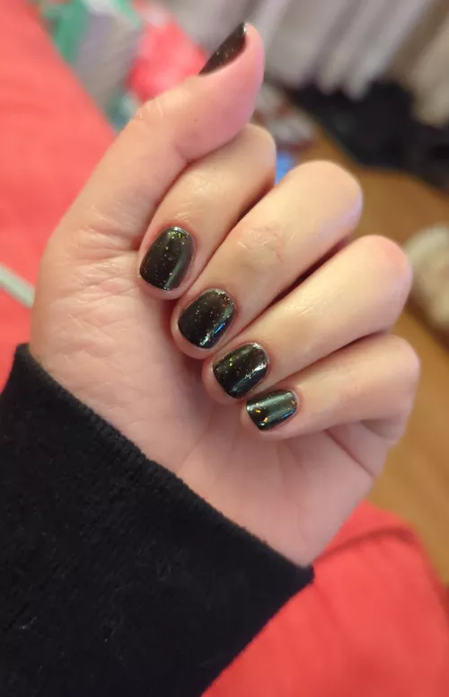 New nails for the new year. ❤️