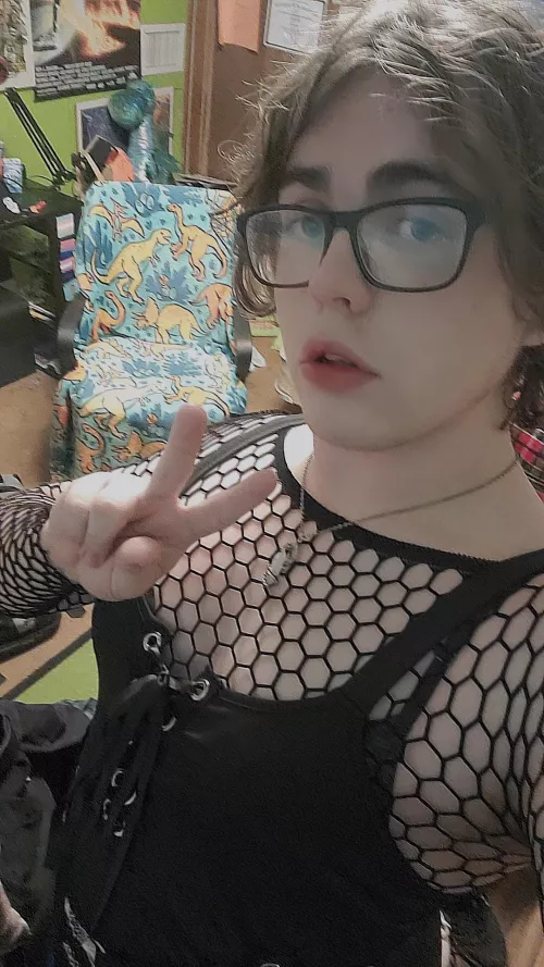 New outfit !! <3 (She/Her)