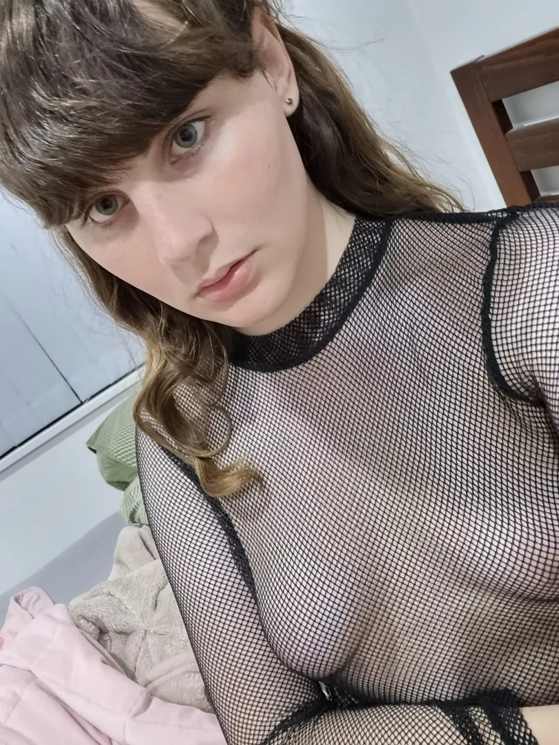 new phone and the camera's so much better omg