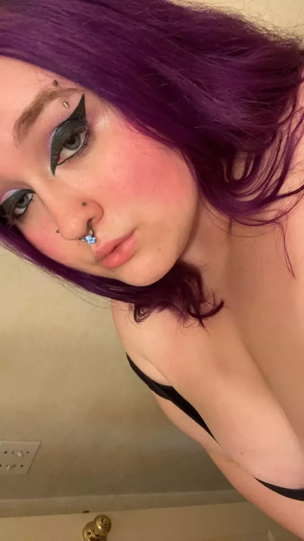 new piercing 🖤