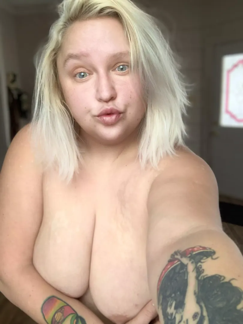 New selfie just for you babe! 💋
