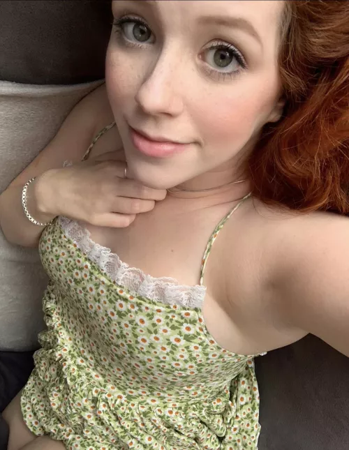 Nice and relaxed Sunday night for this girl! [F]