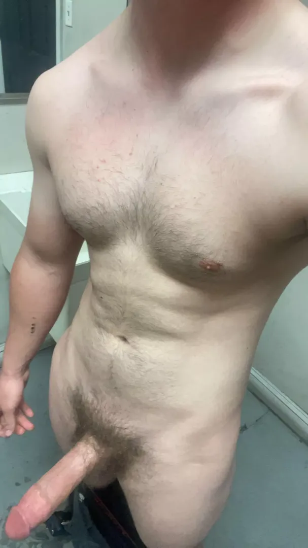 Nice big cut cock fir ya😉