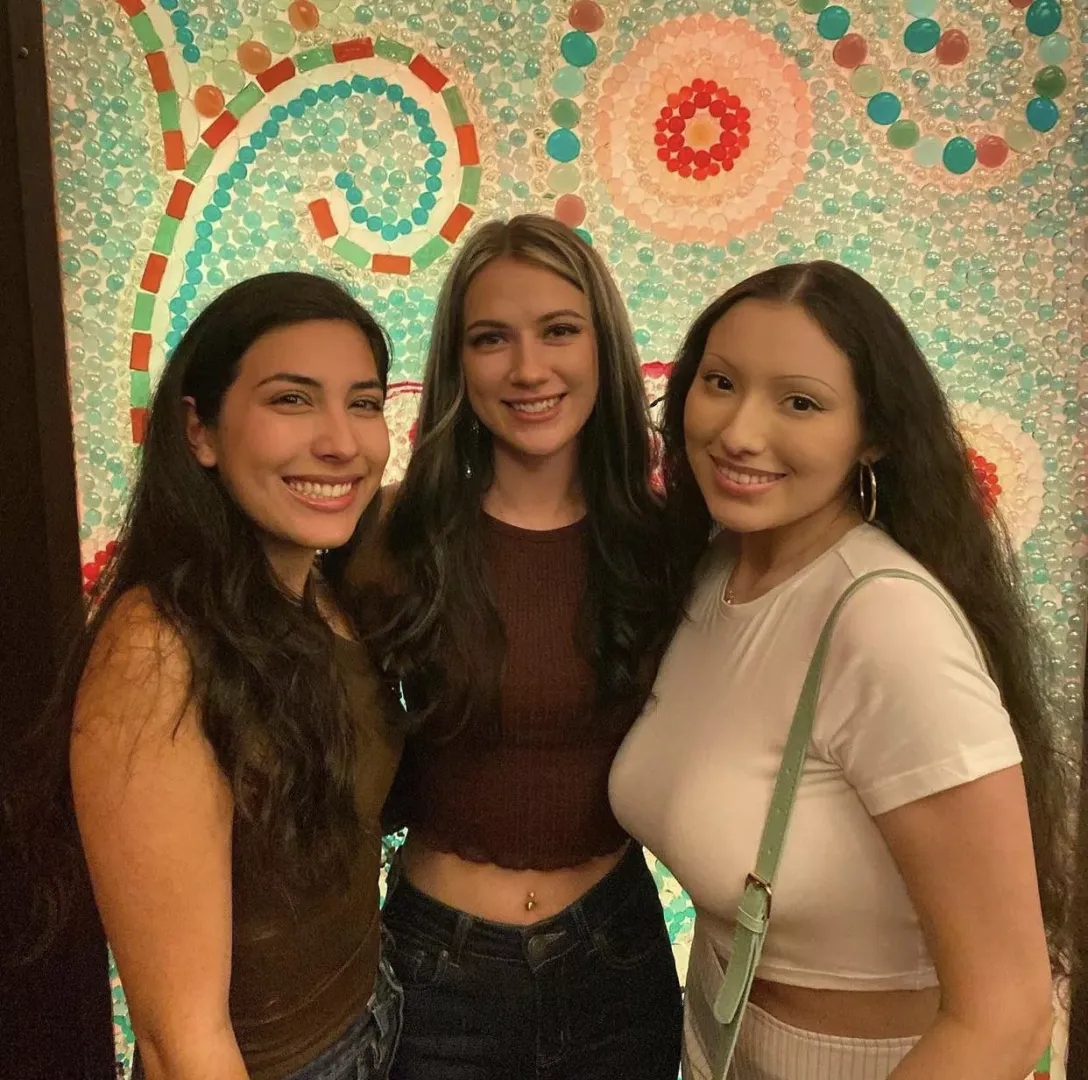 Nice Smiles