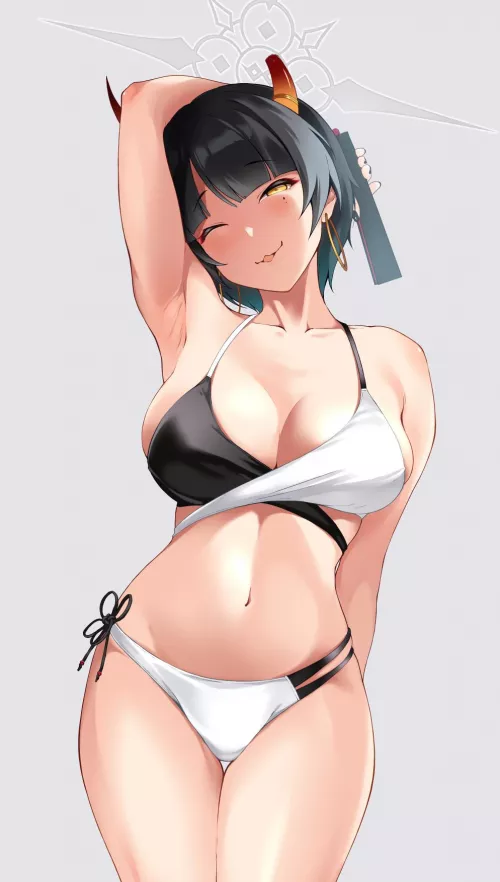 Niga Showing her body
