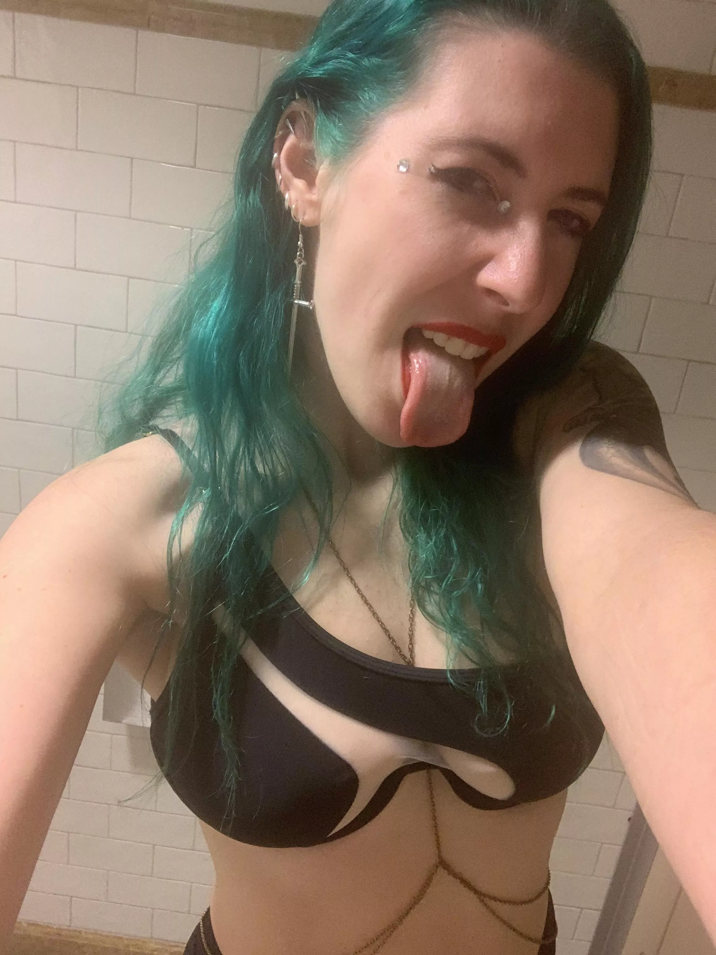Night out tongue