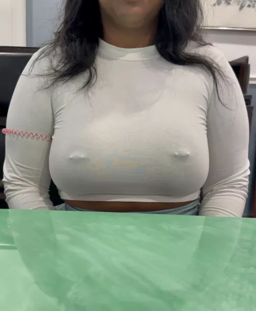 No bra club 🙃