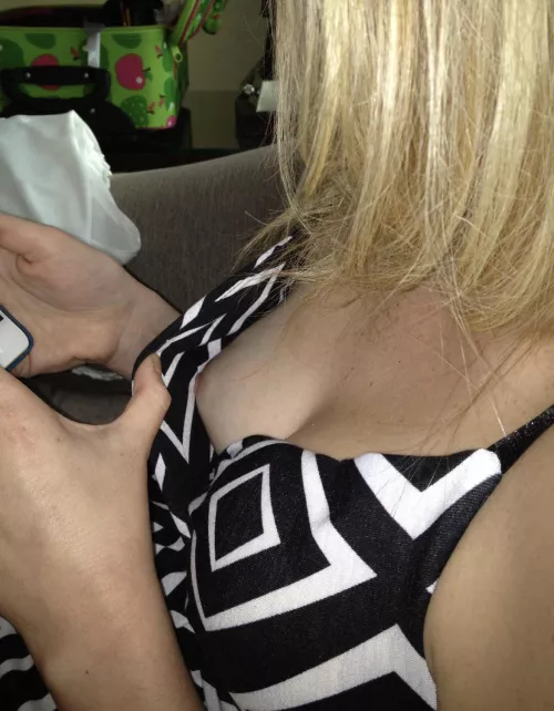 No bra!