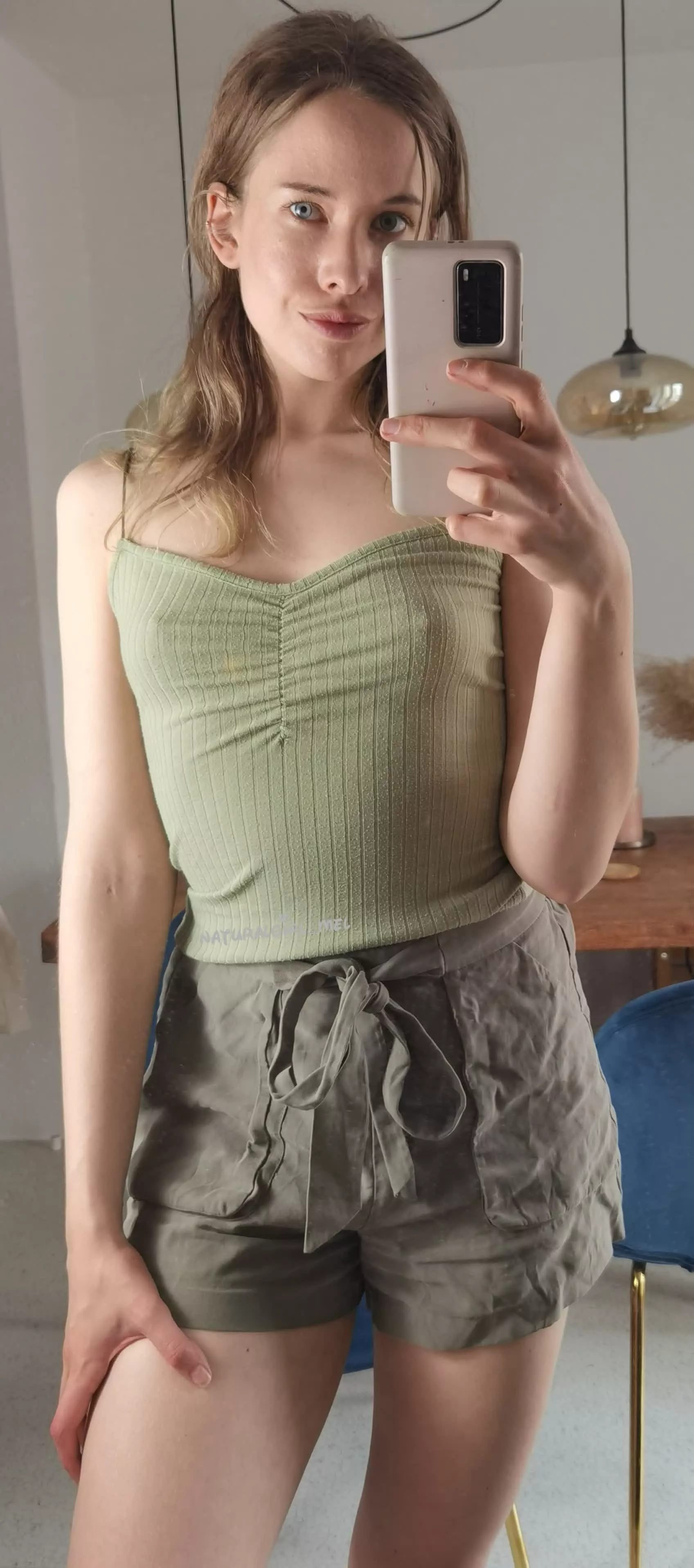 No bra look is the best look to feel good