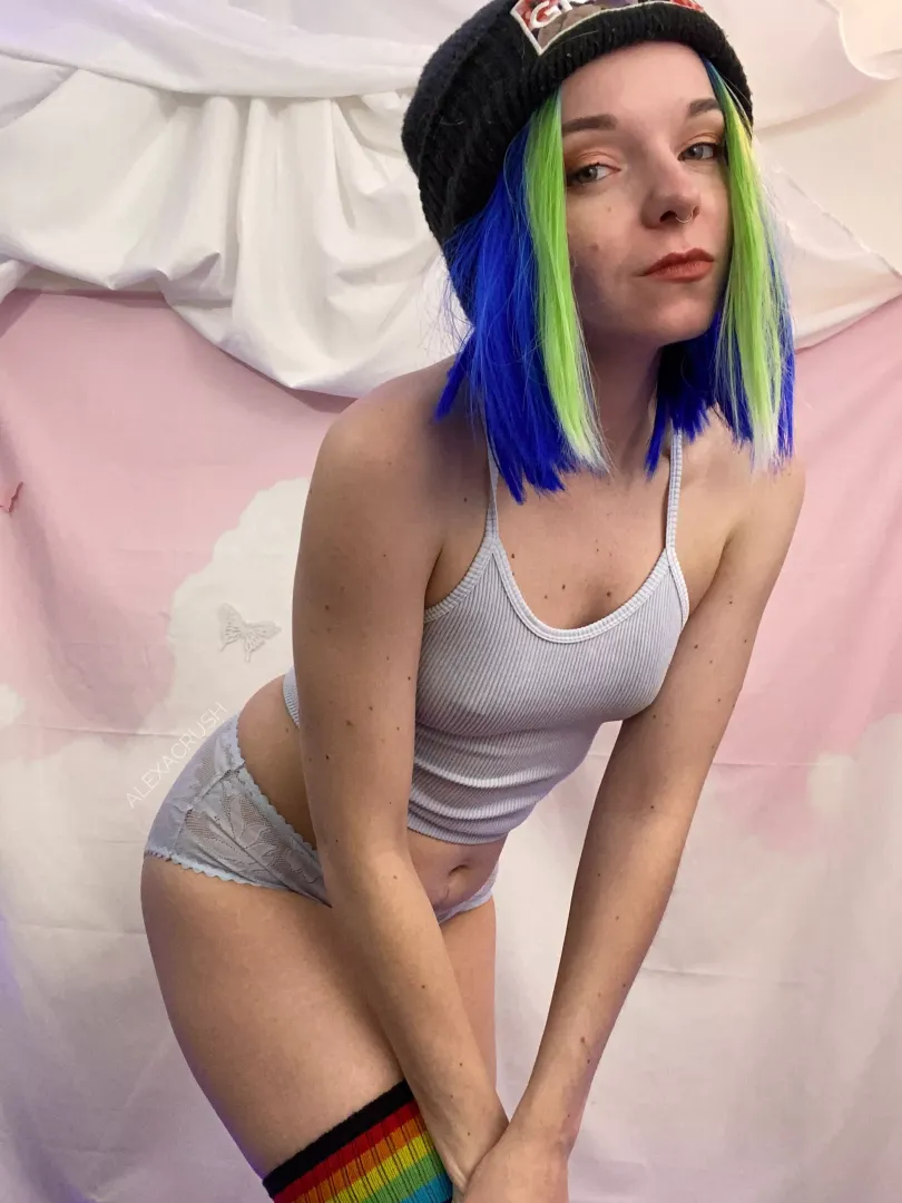 No bra no problem