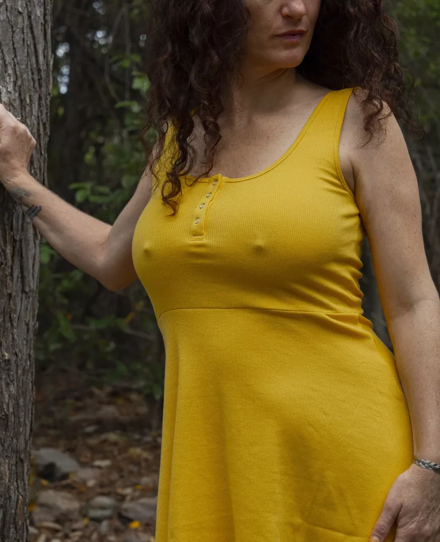 No bra, yes pokies