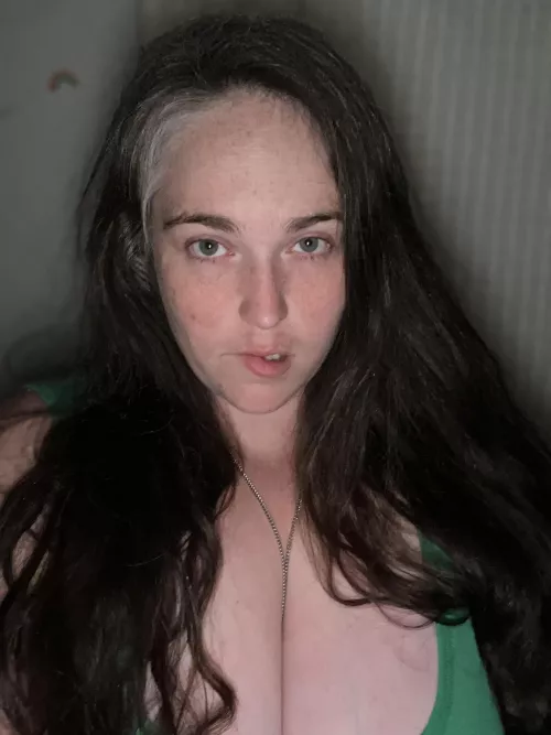 No filters just a girl who can’t sleep in green 36F