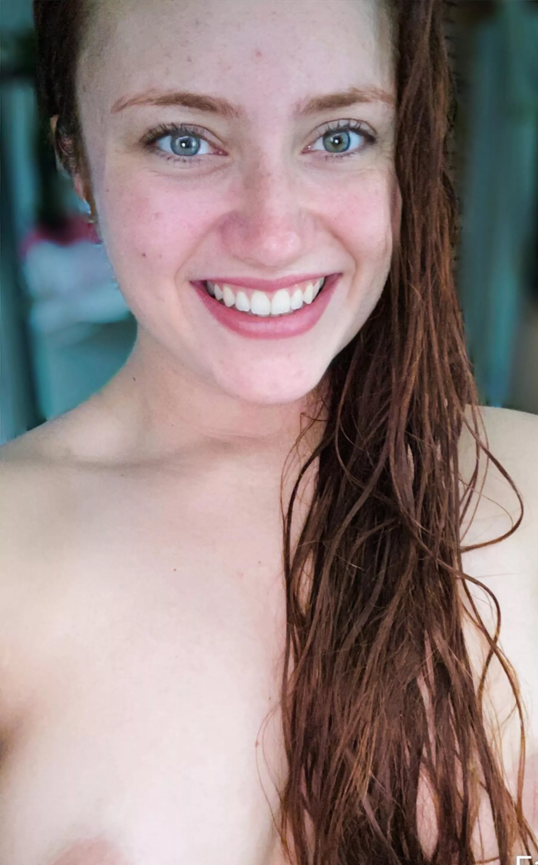 No makeup, no clothes, no problem 