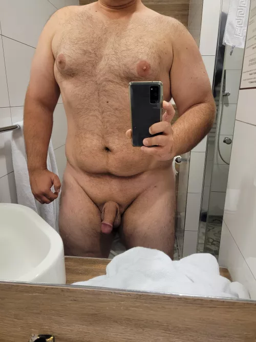 normal nude selfie. It seems that I attract only men 🤔