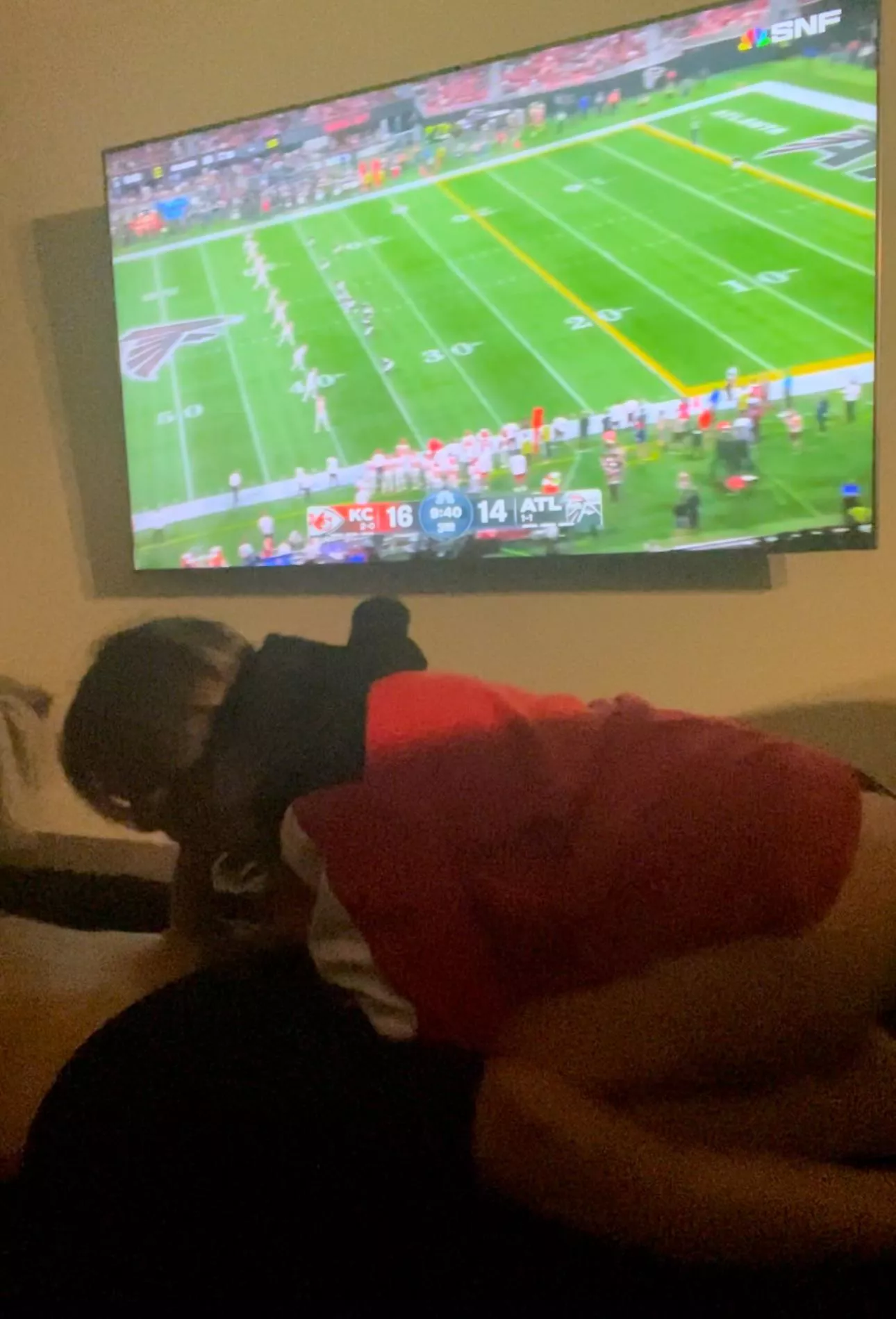 Not the best quality picture but nonetheless…what can be better than football and a BJ