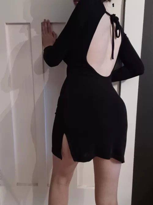 Nothing underneath [f] 😏