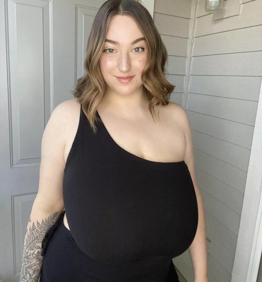 now that’s busty