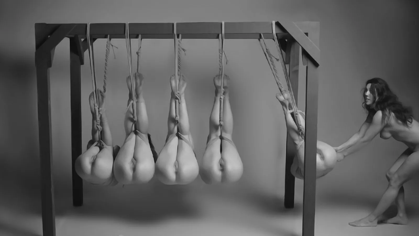 Nudeton's Cradle