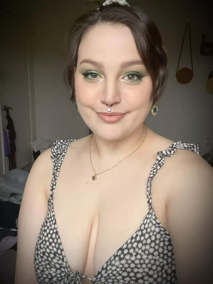 [OC] my delicious [F]26 sub wife ALWAYS looks better braless!
