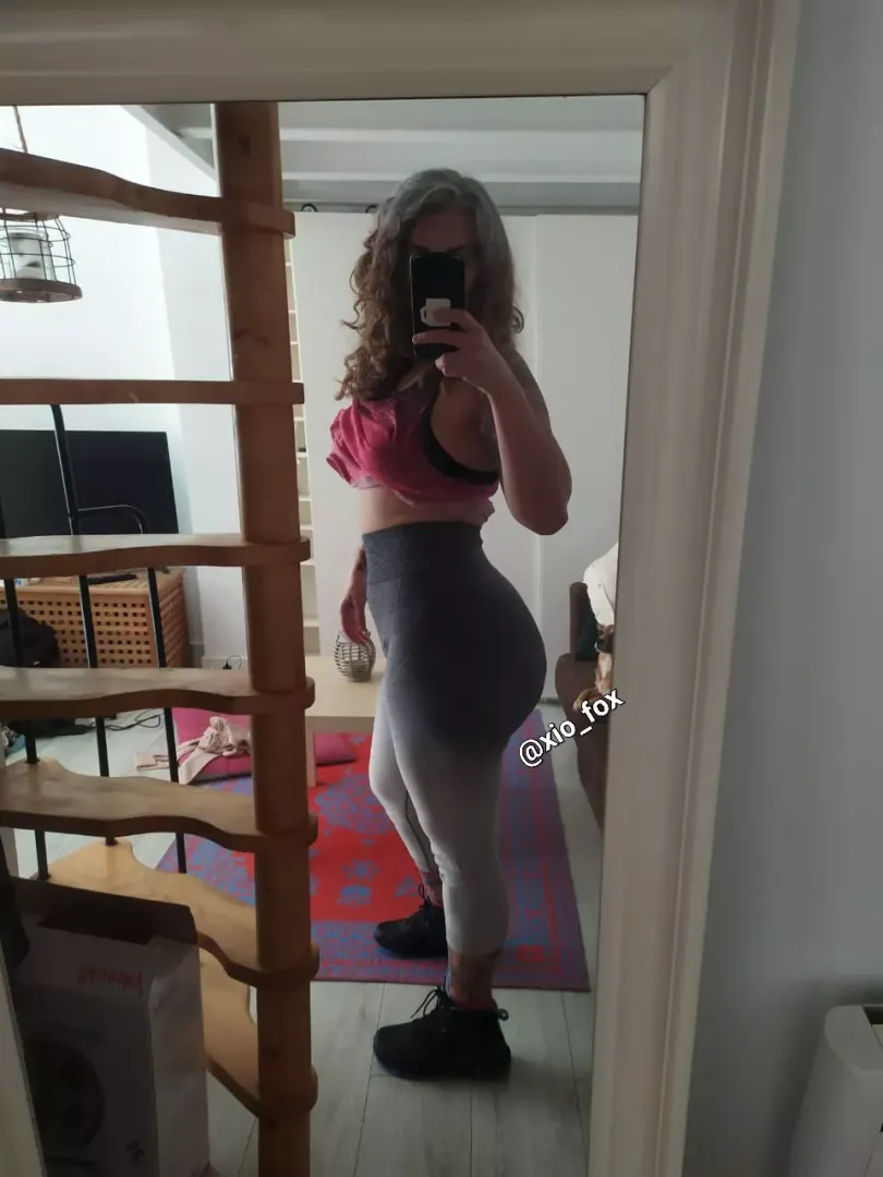 [OC] Ready to go! I love the side view of my curves, don't you?