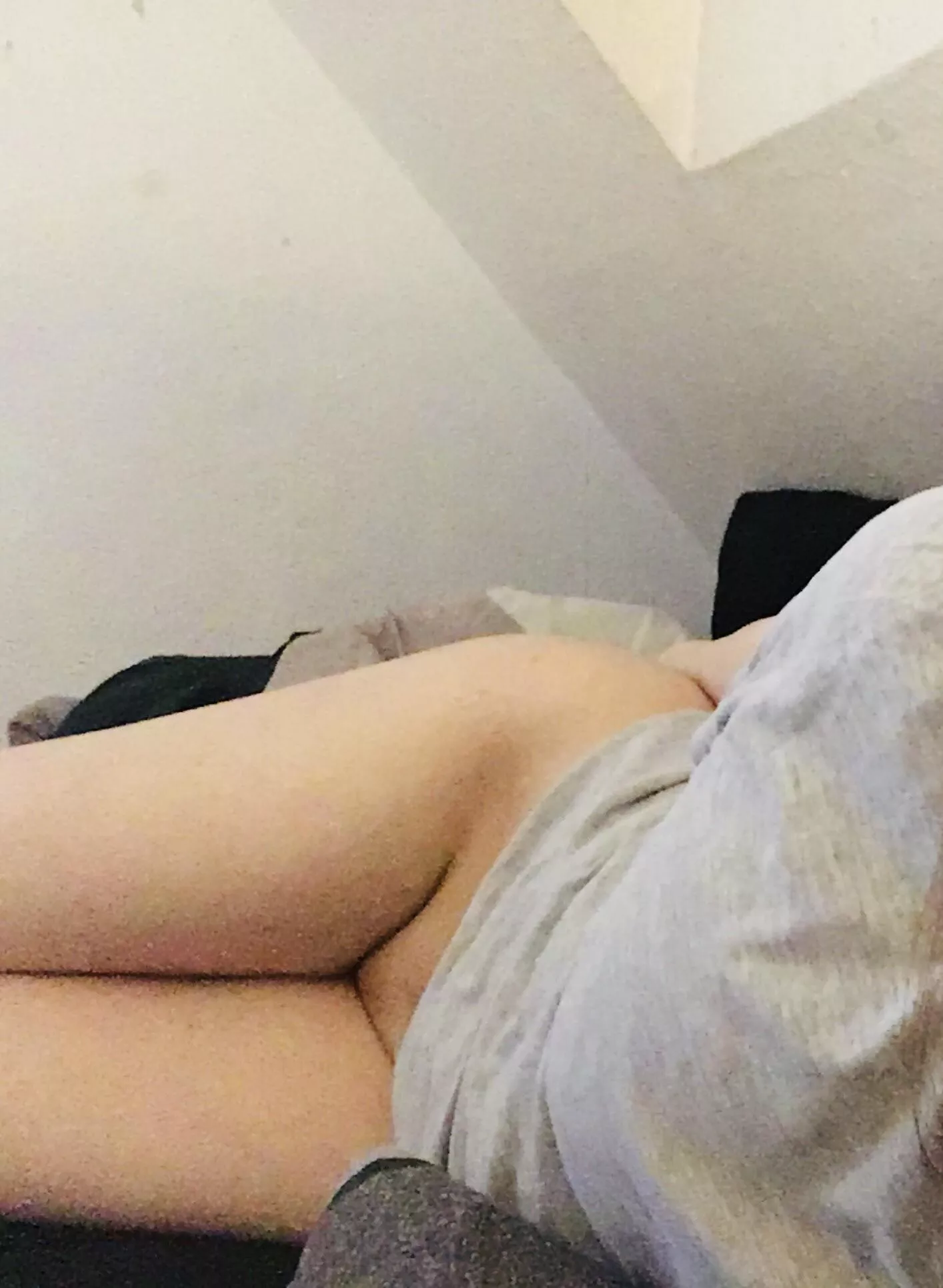 [OC][F20] I don’t know what feels better: My thighs wrapped around you, or my pussy on your tongue 👅💦