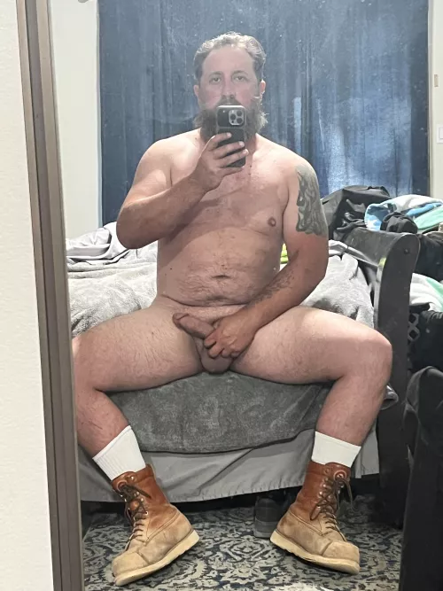 Off work and ready to go. (40M)