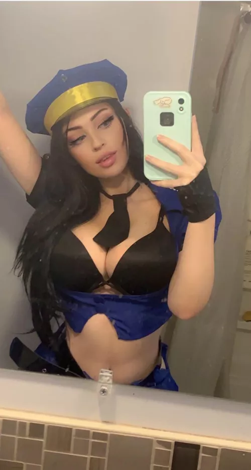 Officer Caitlyn from League of Legends